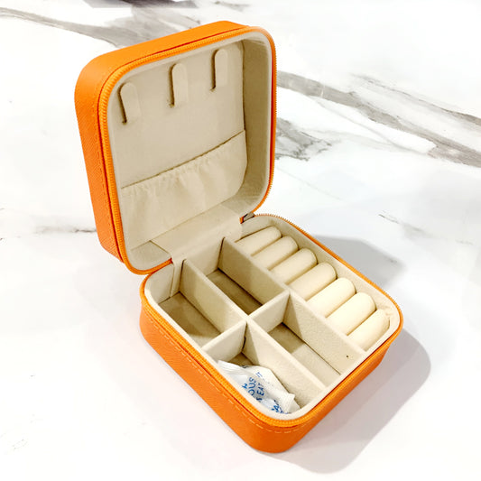 Mini Jewelry Organizer – Stylish and Portable Compact Storage Box for Rings, Earrings, and Necklaces